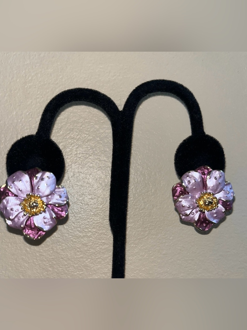 Enamel dogwood flower pierced earrings